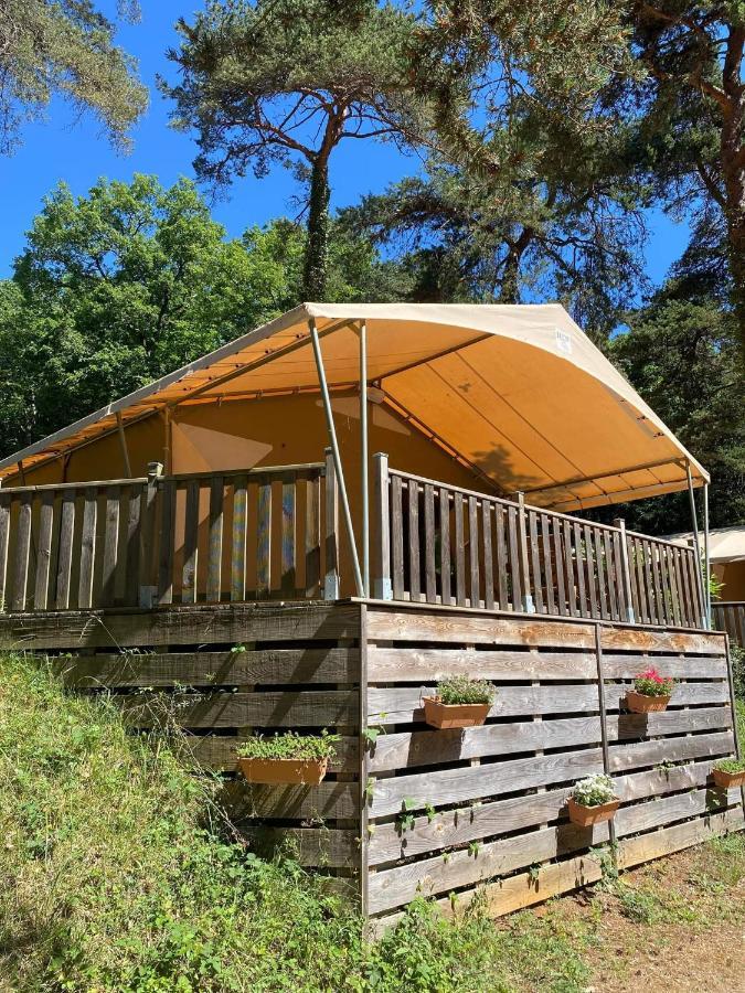 Camping 46 Rainettes Goujounac Exterior photo